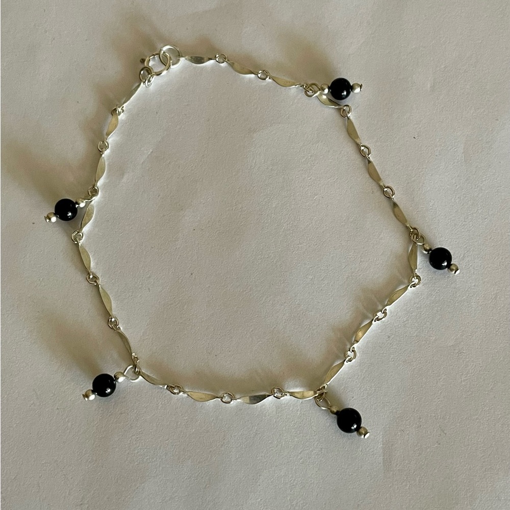 NWOT Silver and Black Beads Anklet/Bracelet 8.75” - Picture 3 of 4